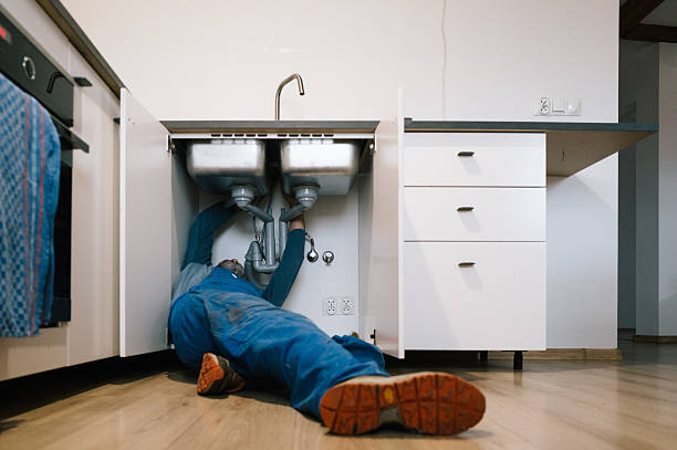 Professional Leak Detection technician working in Sullivan's Island, SC